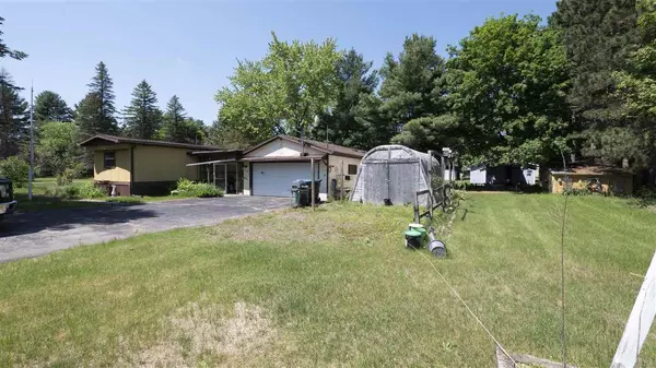 286 WARREN Street, Redgranite, WI 54970