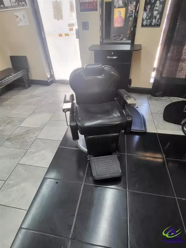 Warner Robins, GA 31088,123 S Commercial Circle