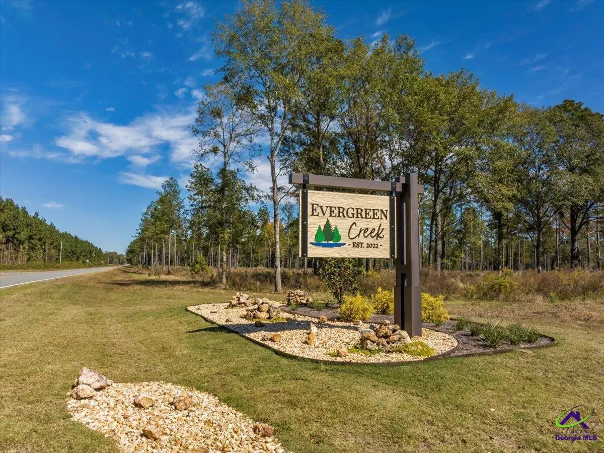 Cochran, GA 31014,13 Timber Way