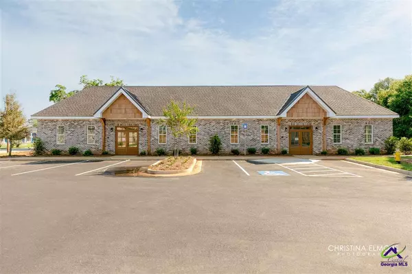 Perry, GA 31069,402 General Courtney Hodges Boulevard