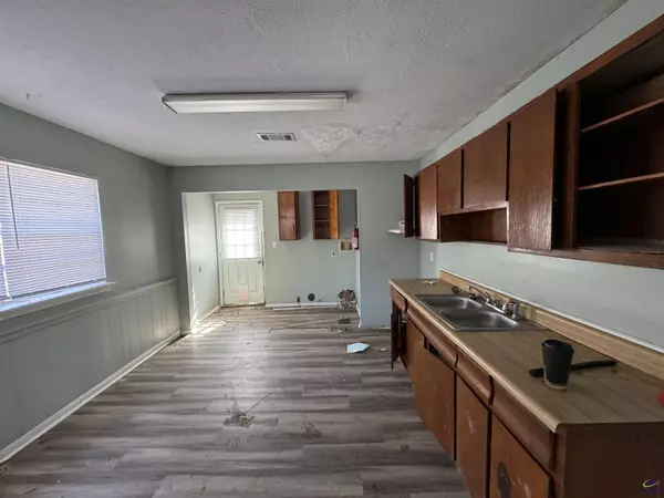 Warner Robins, GA 31093,227 Madrid Street