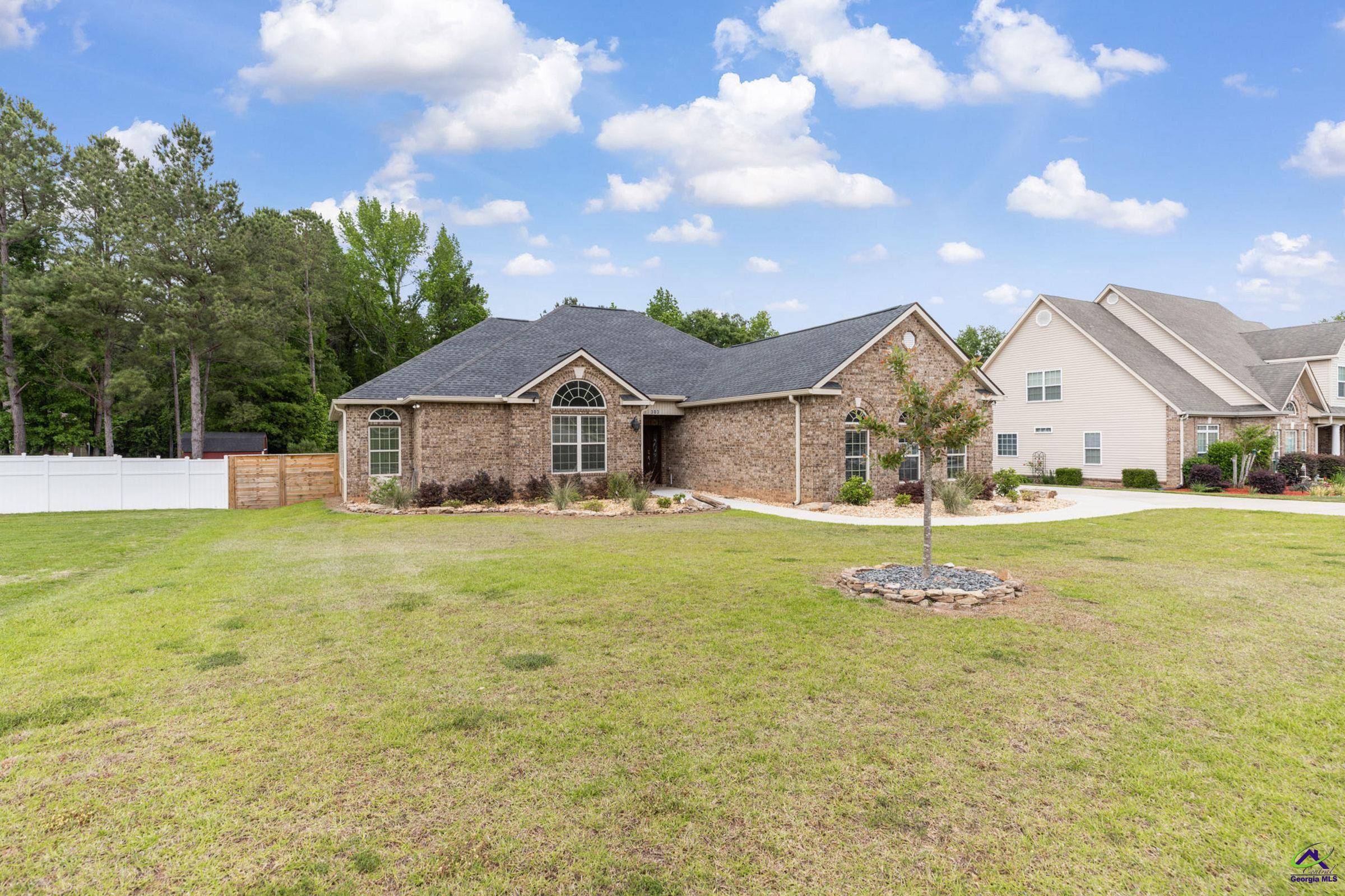 303 Collins Estates Avenue, Warner Robins, GA 31028