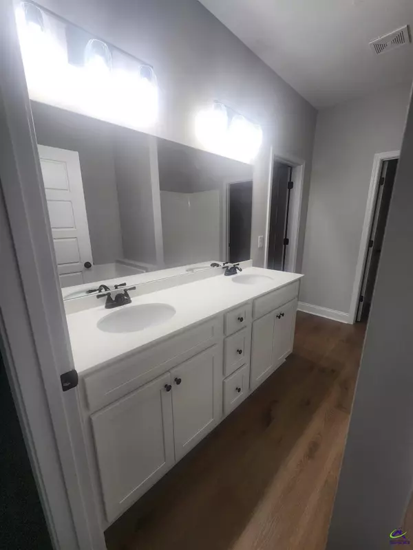 Byron, GA 31008,107 Silver Maple Court