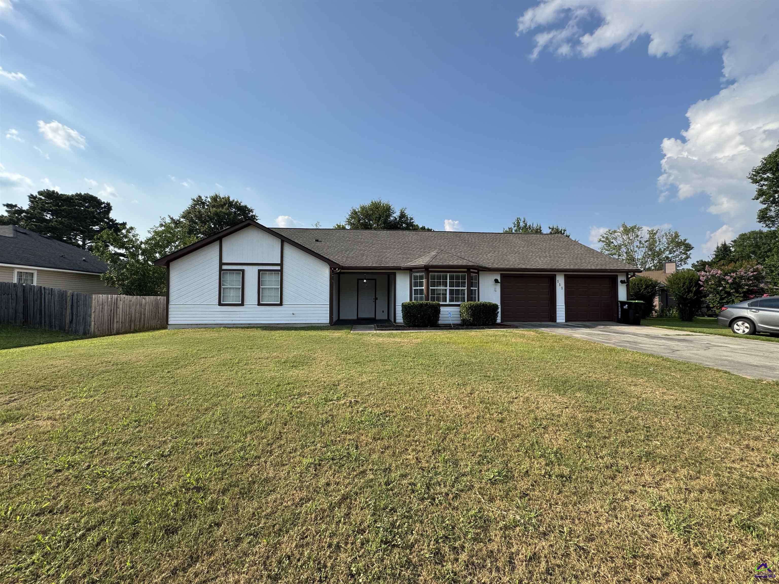 111 Northeast Dr, Warner Robins, GA 31093