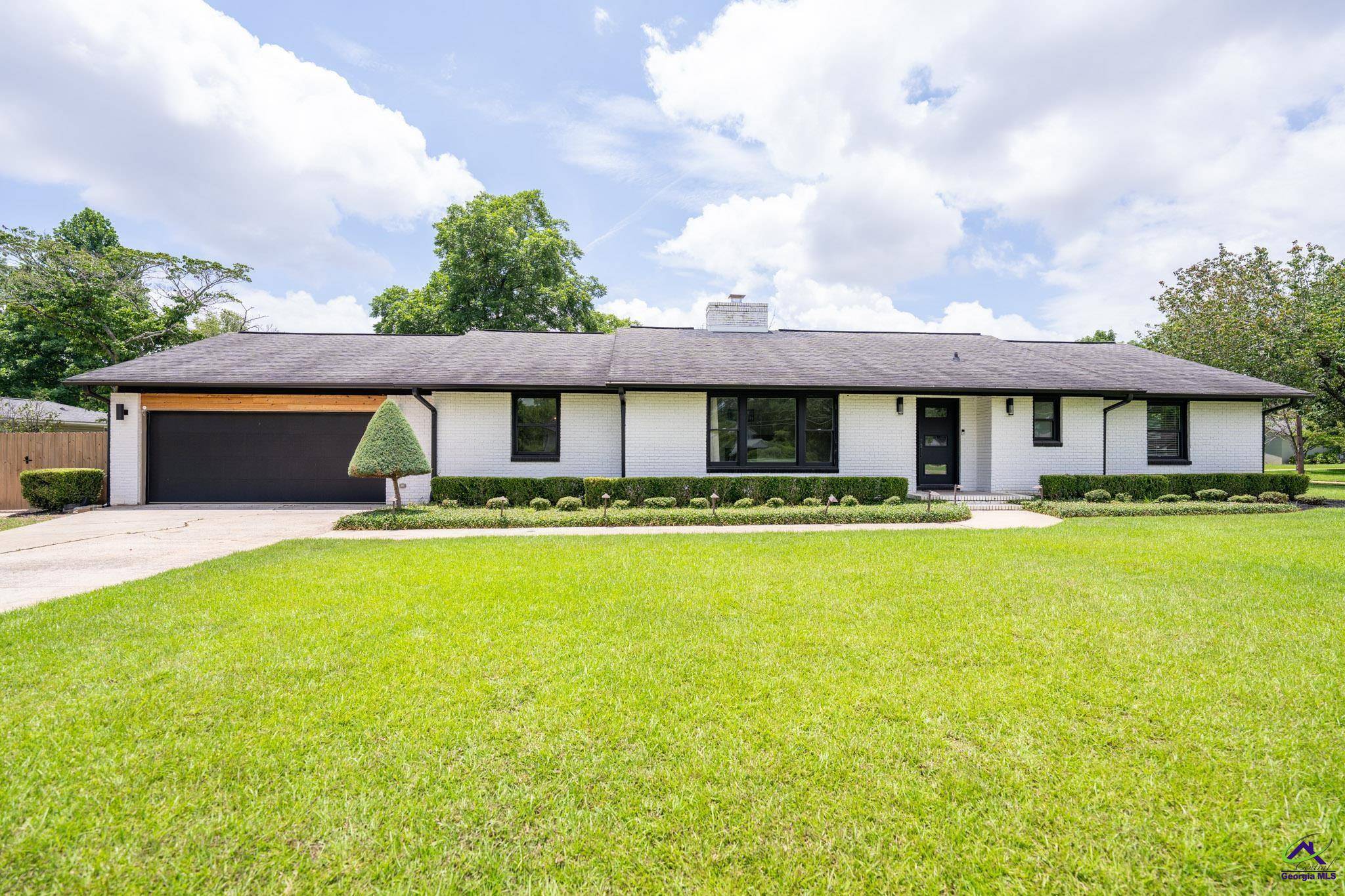 1202 Fairway Drive, Perry, GA 31069