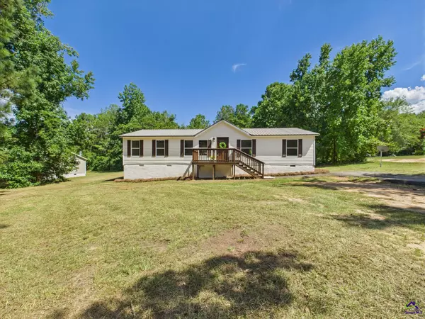 119 NW Pine Cone Road, Milledgeville, GA 31061-7902