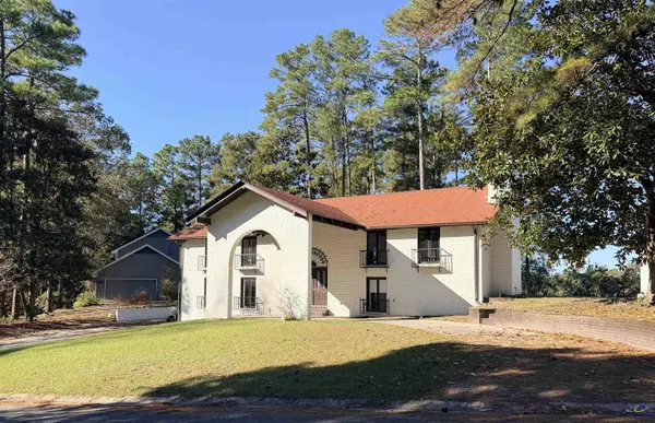 Warner Robins, GA 31088,202 Lake Front Drive