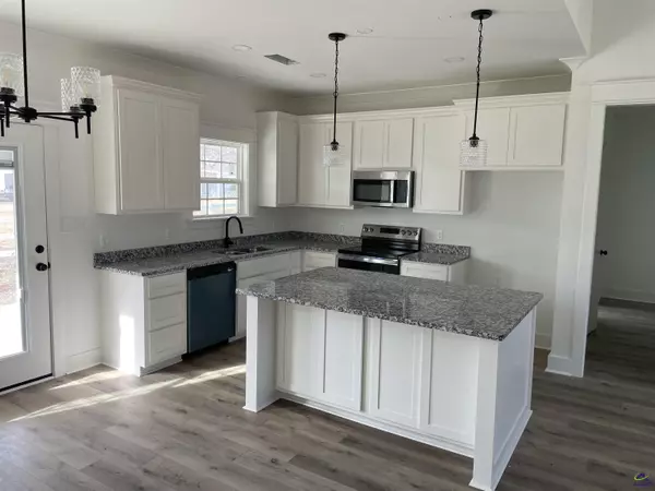 Cochran, GA 31014,116 Pecan St