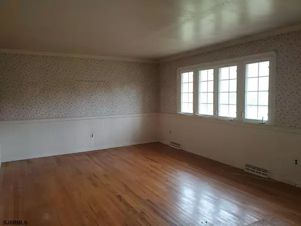 Penns Grove Borough, NJ 08069,84 E Quilleytown