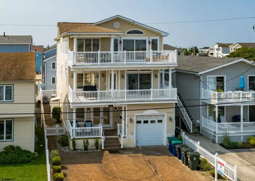 204 N 5th Street, Brigantine, NJ 08203-3112