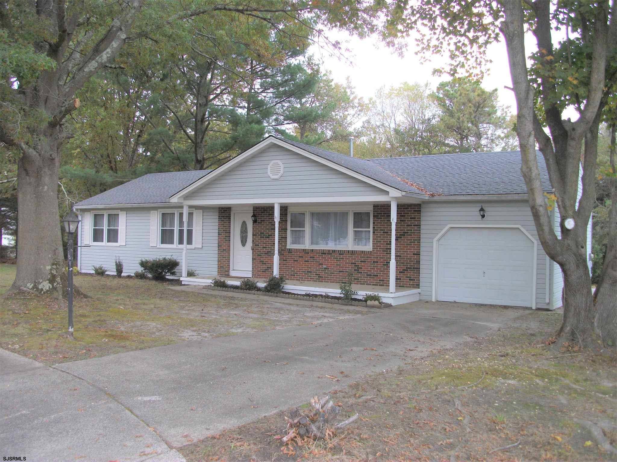 4 Berkshire Drive, Egg Harbor Township, NJ 08234