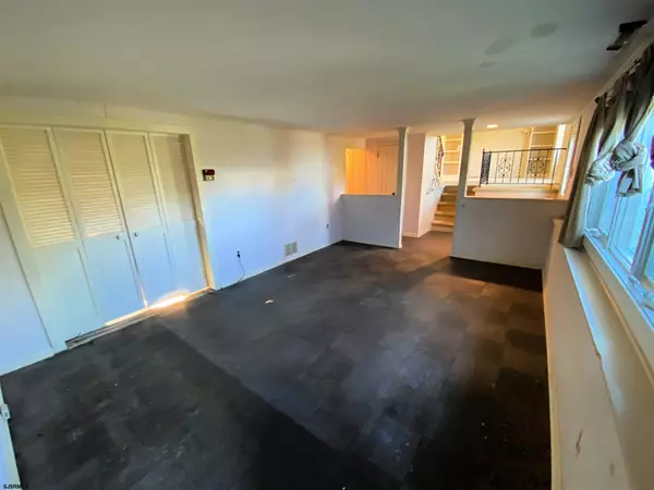 Ventnor Heights, NJ 08406,714 N Burghley Ave