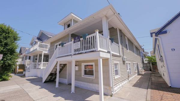 7 S Richards Ave, Ventnor, NJ 08406