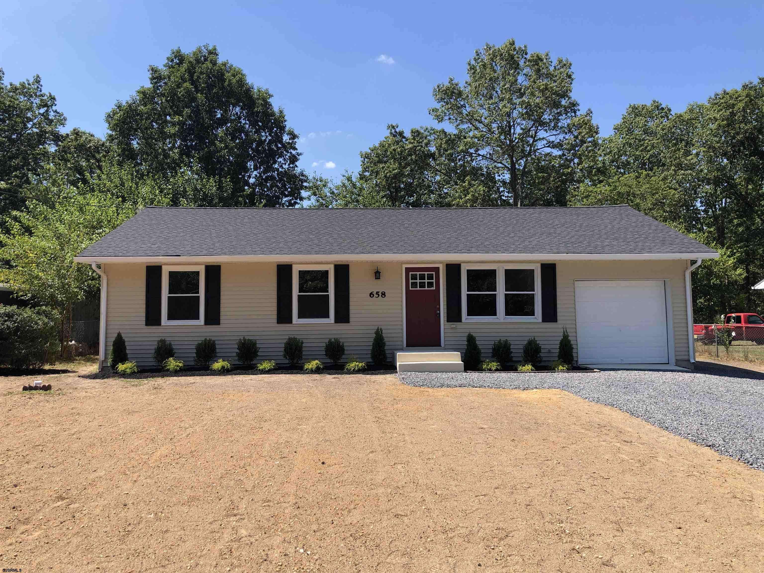 658 6th Road, Newtonville, NJ 08346