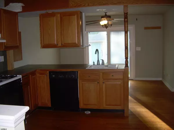 Mays Landing, NJ 08330,6207 ROBERTS