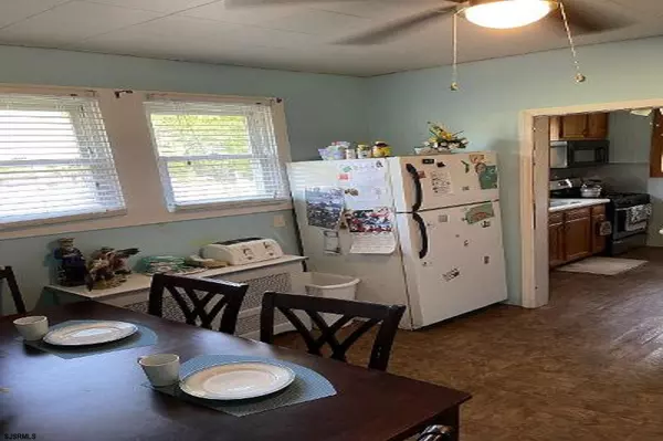 Mays Landing, NJ 08330,6944 HARDING HIGHWAY