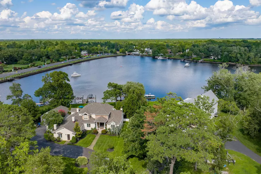 6004 Dannenhauer Ln, Mays Landing, NJ 08330