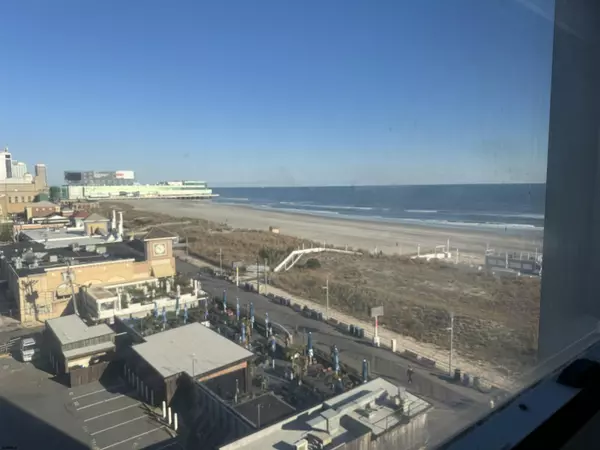 Atlantic City, NJ 08401,2721 Boardwalk #521