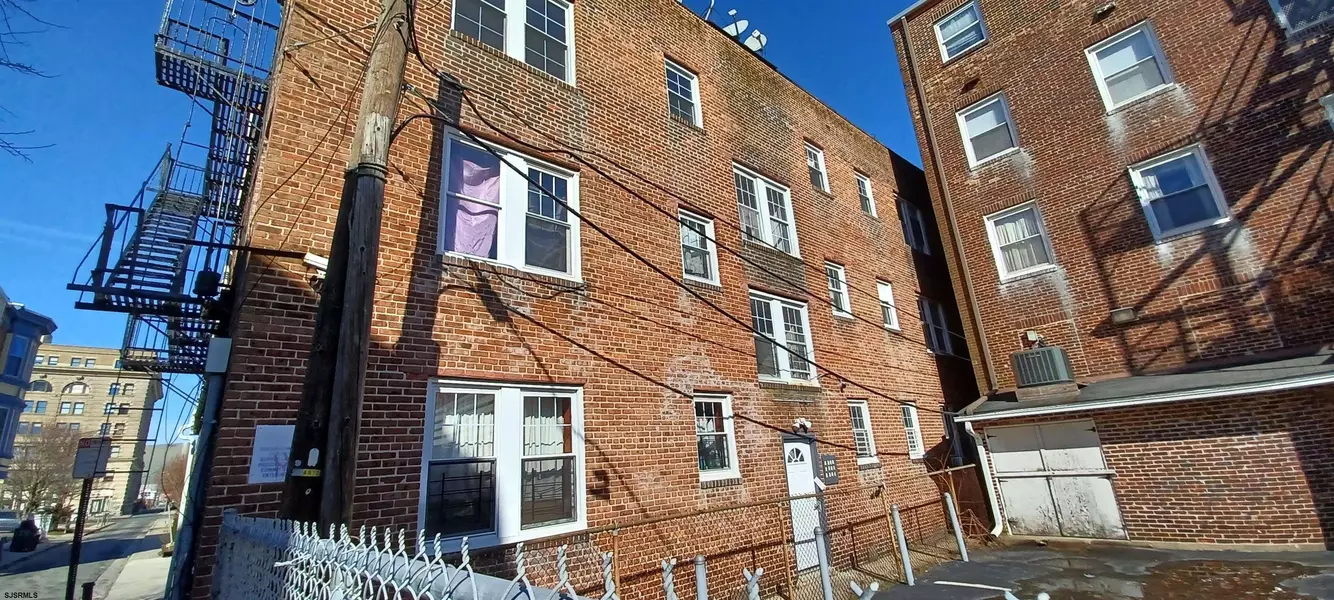 21 S Mansion Ave, Atlantic City, NJ 08401