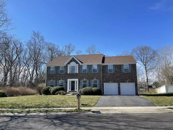 42 Clover Hill Circle, Egg Harbor Township, NJ 08234