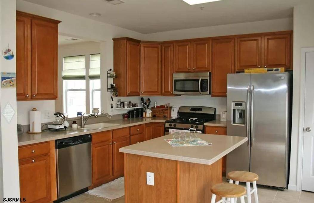 Egg Harbor Township, NJ 08234,1010 DUNLIN LANE