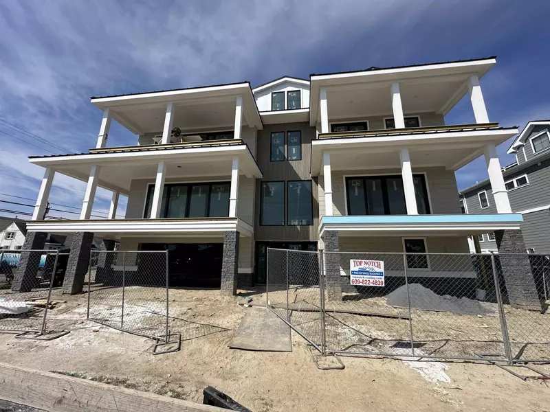 10 S Nassau Ave, Margate, NJ 08402