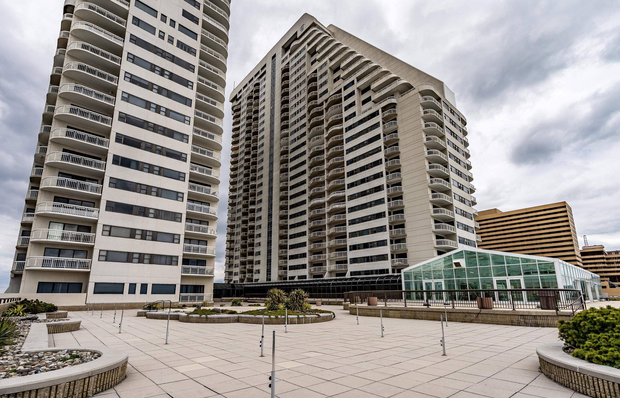 Atlantic City, NJ 08401,3101 Boardwalk #3208-2