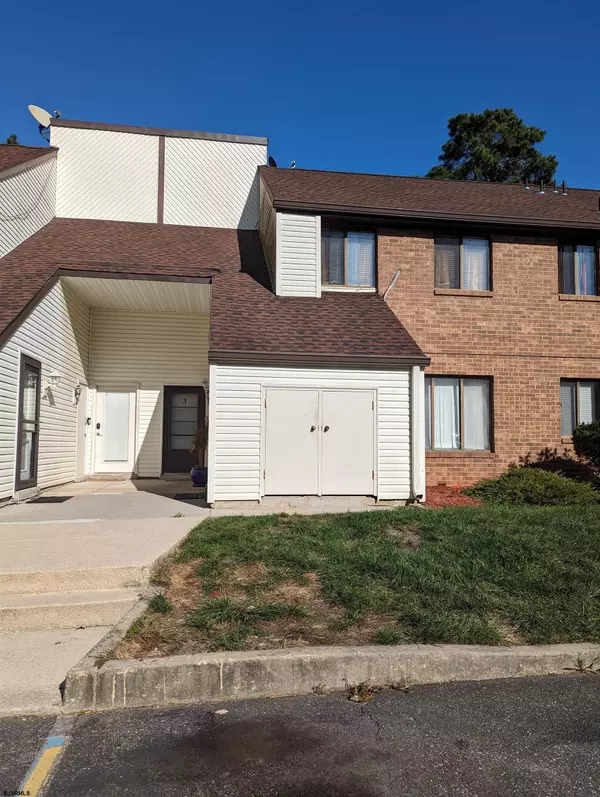 4 Country Pine Ln, Egg Harbor Township, NJ 08234