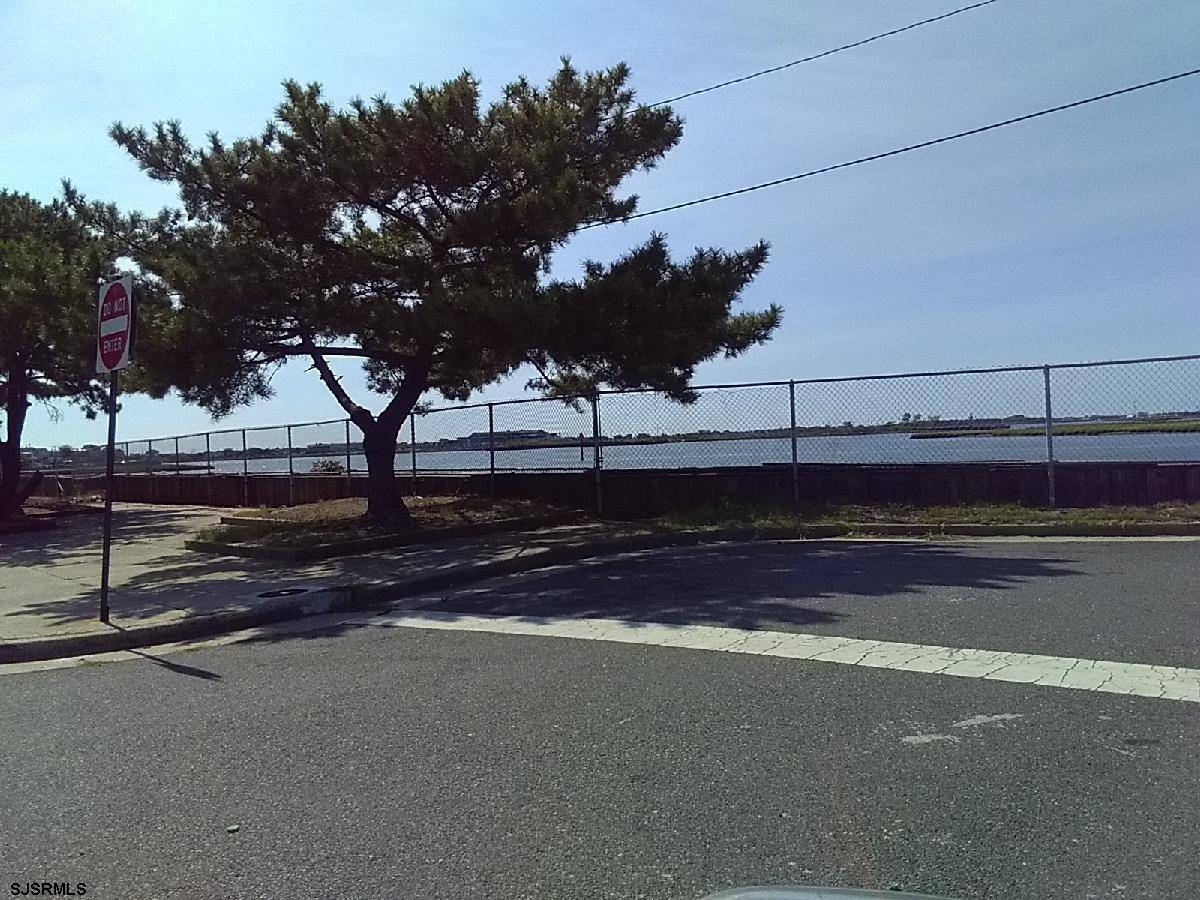 Atlantic City, NJ 08401,2442 Sunset Ave Ave