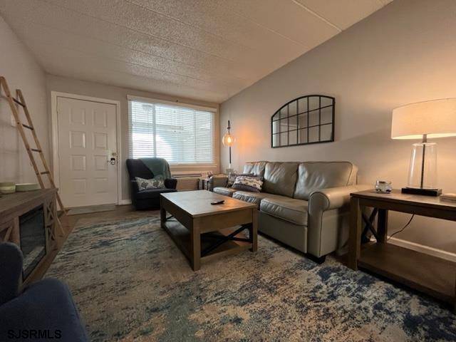 9510 Amherst Ave, Margate, NJ 08402