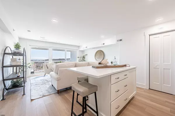 Brigantine, NJ 08203,321 6th St S #2