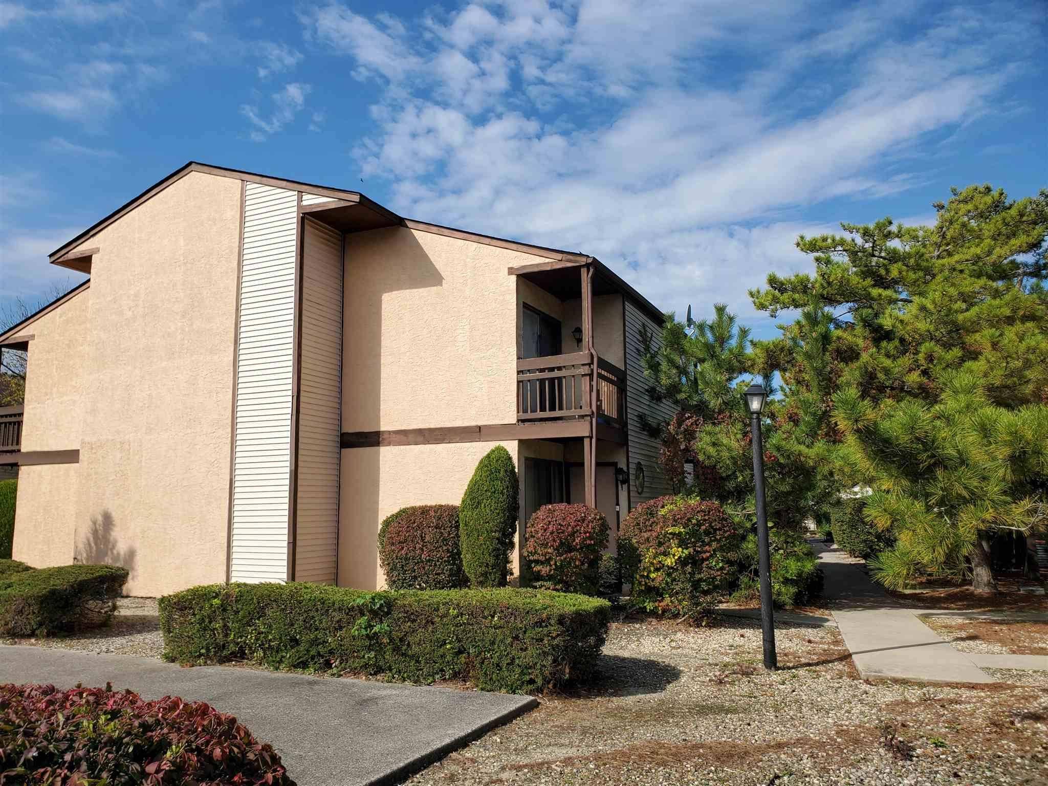 Pleasantville, NJ 08232,727 Black Horse Pike Apt 4-2 #4-2