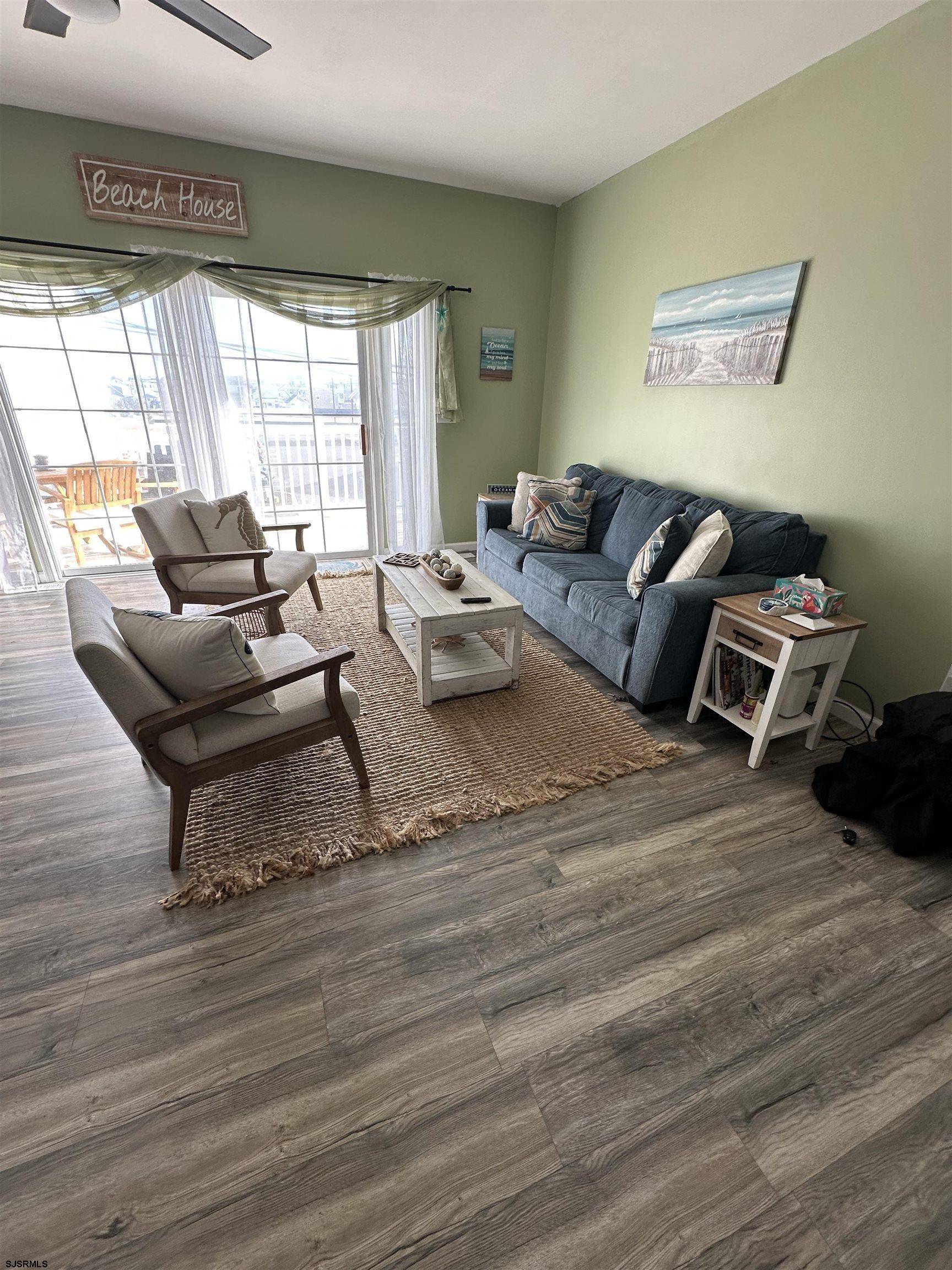 West Wildwood, NJ 08260,422 W Hand Ave Ave