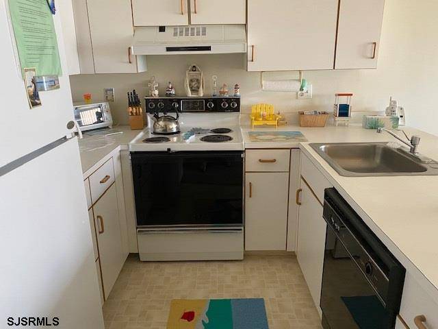 Brigantine, NJ 08203,323 44th St S