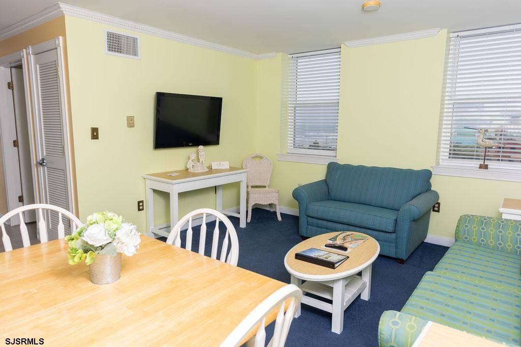 Ocean City, NJ 08226,719 11th St #605