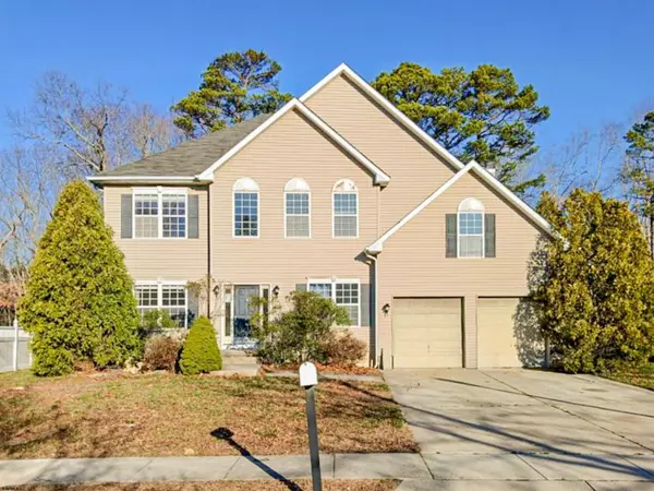 48 Chancellor Park Dr, Hamilton Township, NJ 08330