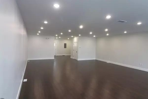 Margate, NJ 08402,24 S Washington Ave