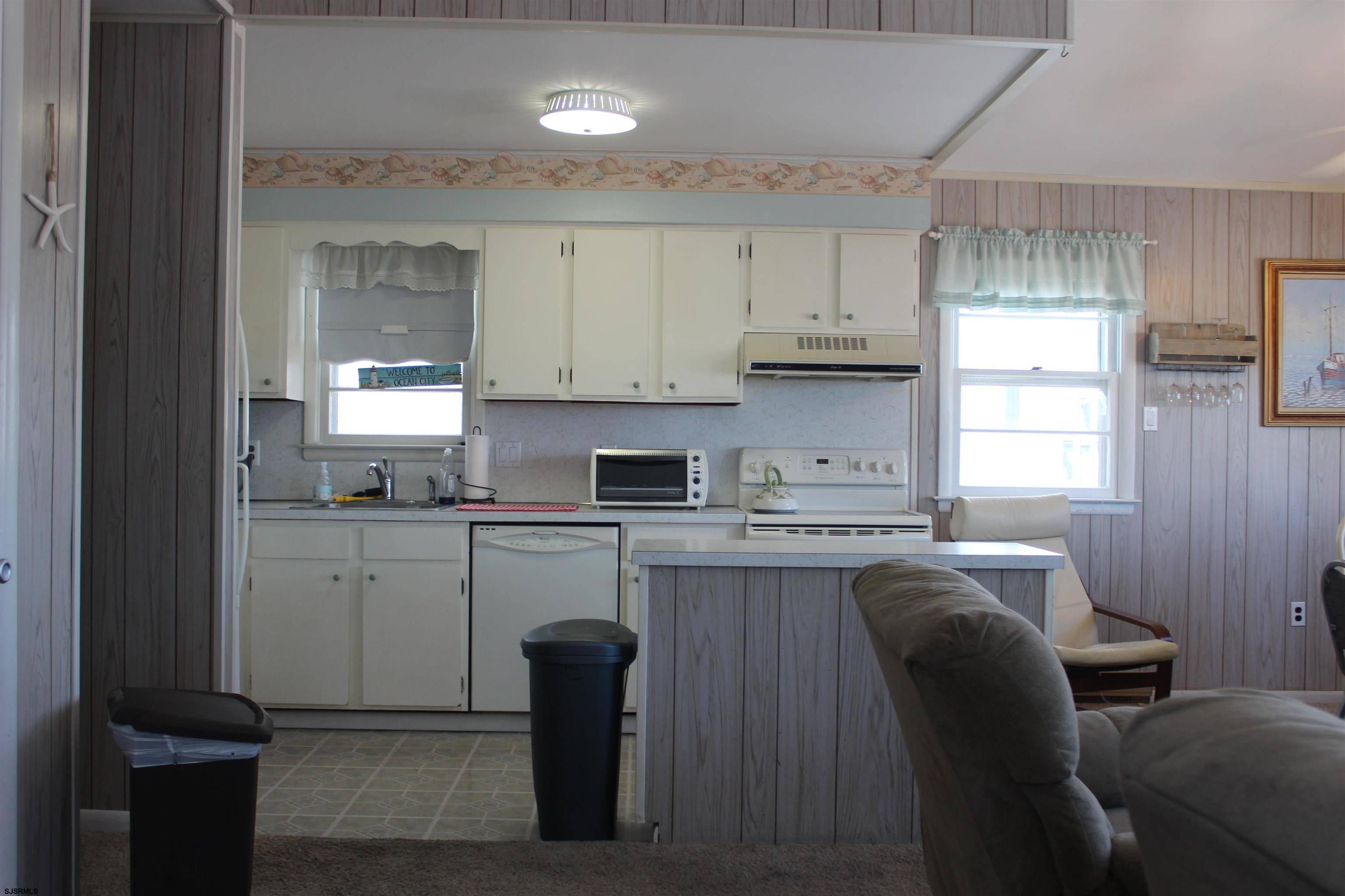 Ocean City, NJ 08226,4215 west #2