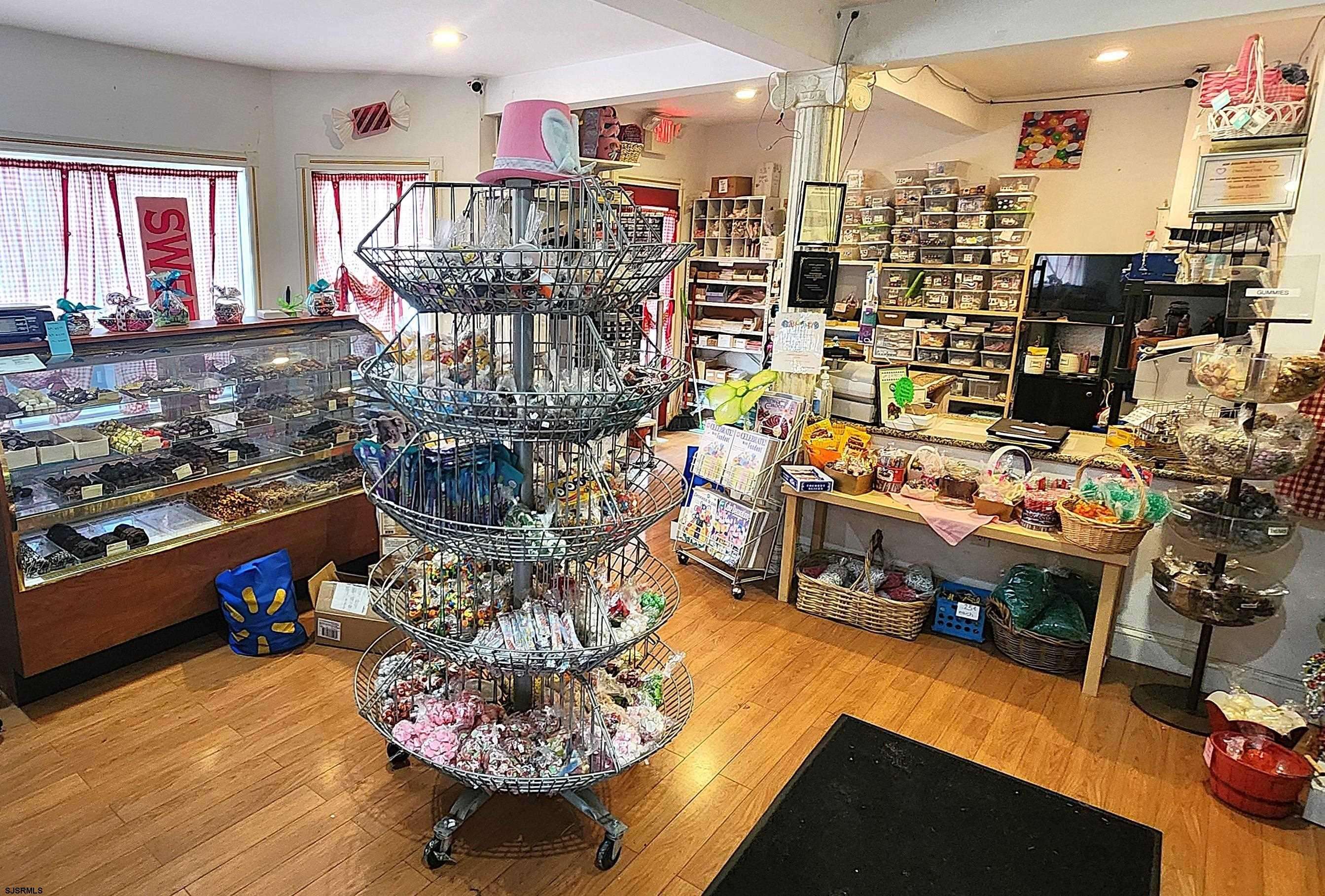 Egg Harbor City, NJ 08215-3742,644 W White Horse Pike Pike