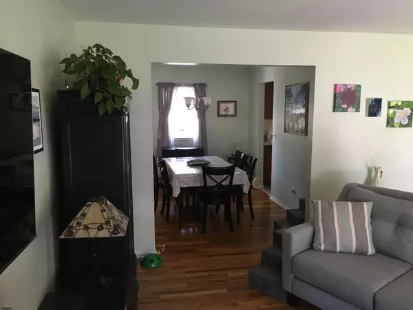 Berkeley Township, NJ 08757,7 Cambridge Ct