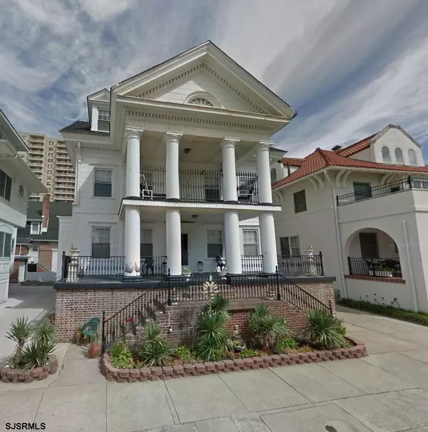 107 S Amherst Ave, Ventnor, NJ 08406