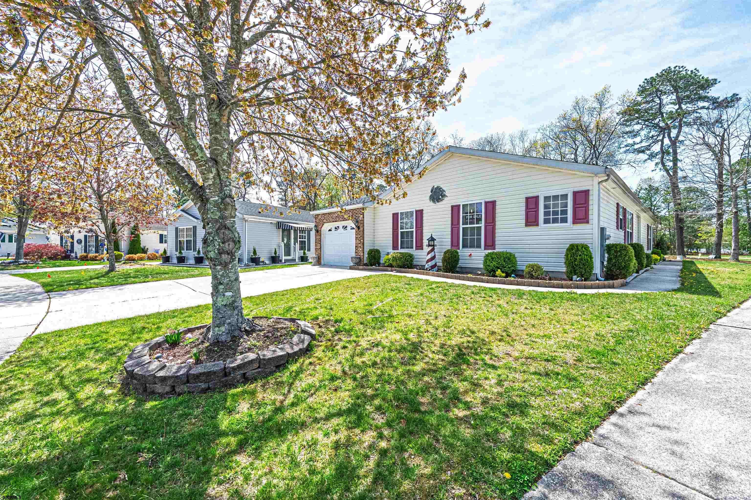 216 Burning Tree Ct, Mays Landing, NJ 08330