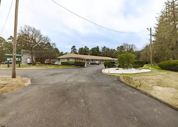 1005 Black Horse Pike Hwy, Folsom Borough, NJ 08094