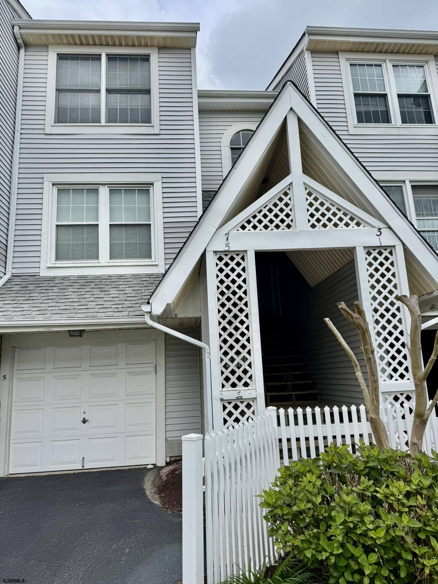 5 Marc Ln, Brigantine, NJ 08203