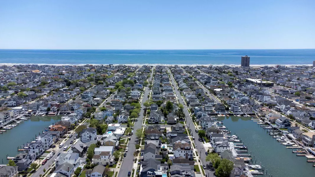 411 N Rumson Ave, Margate, NJ 08402