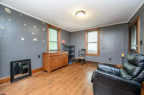 Tuckerton Borough, NJ 08087,375 S Green St Street