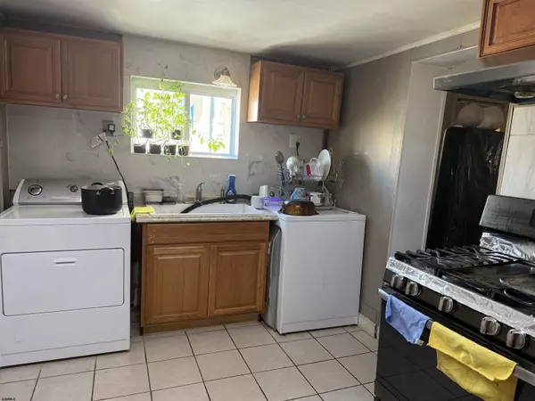 Chelsea Heights, NJ 08401,450 N Harrisburg Ave