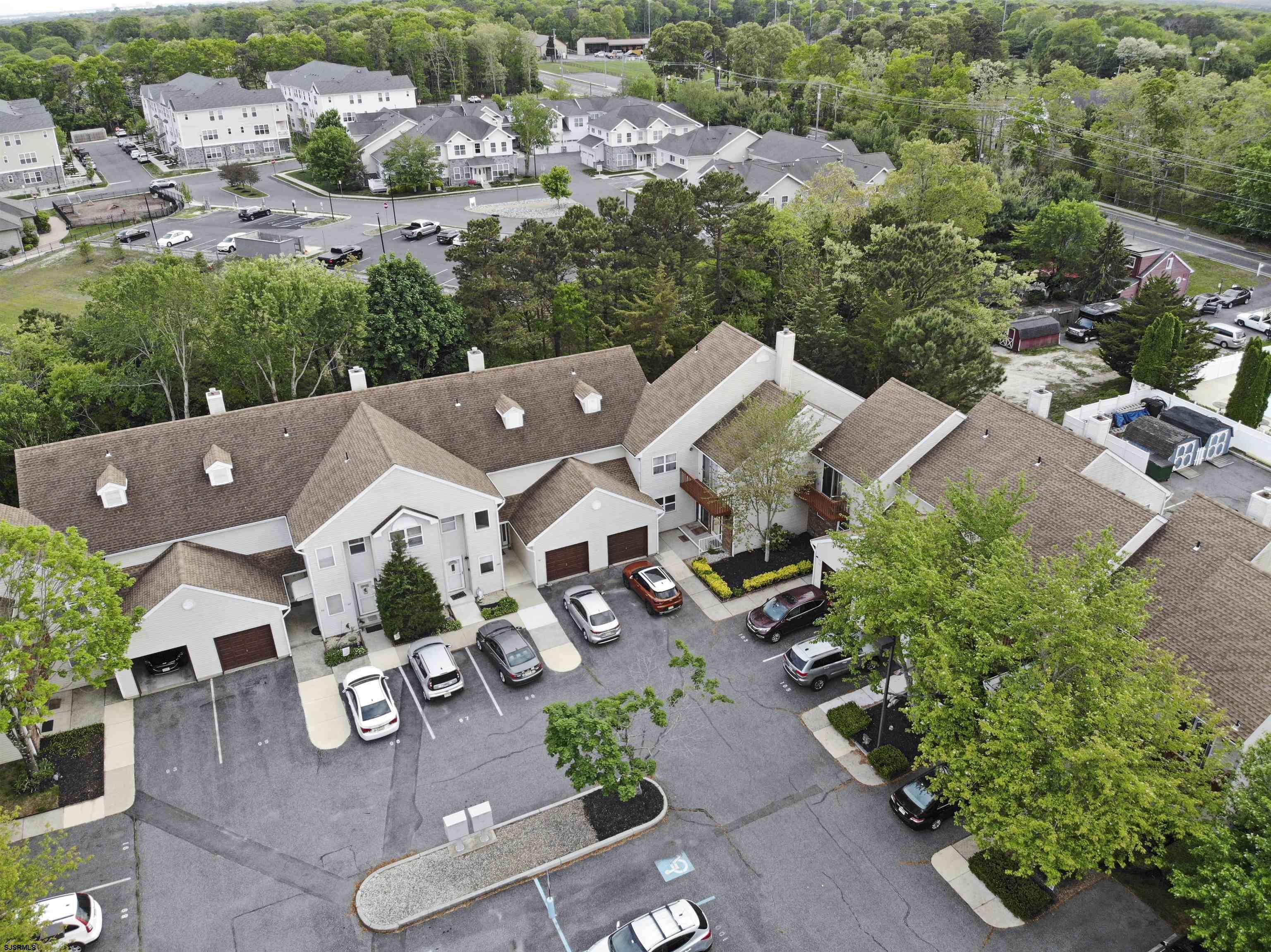 Absecon, NJ 08201,101 E Woodland #E101