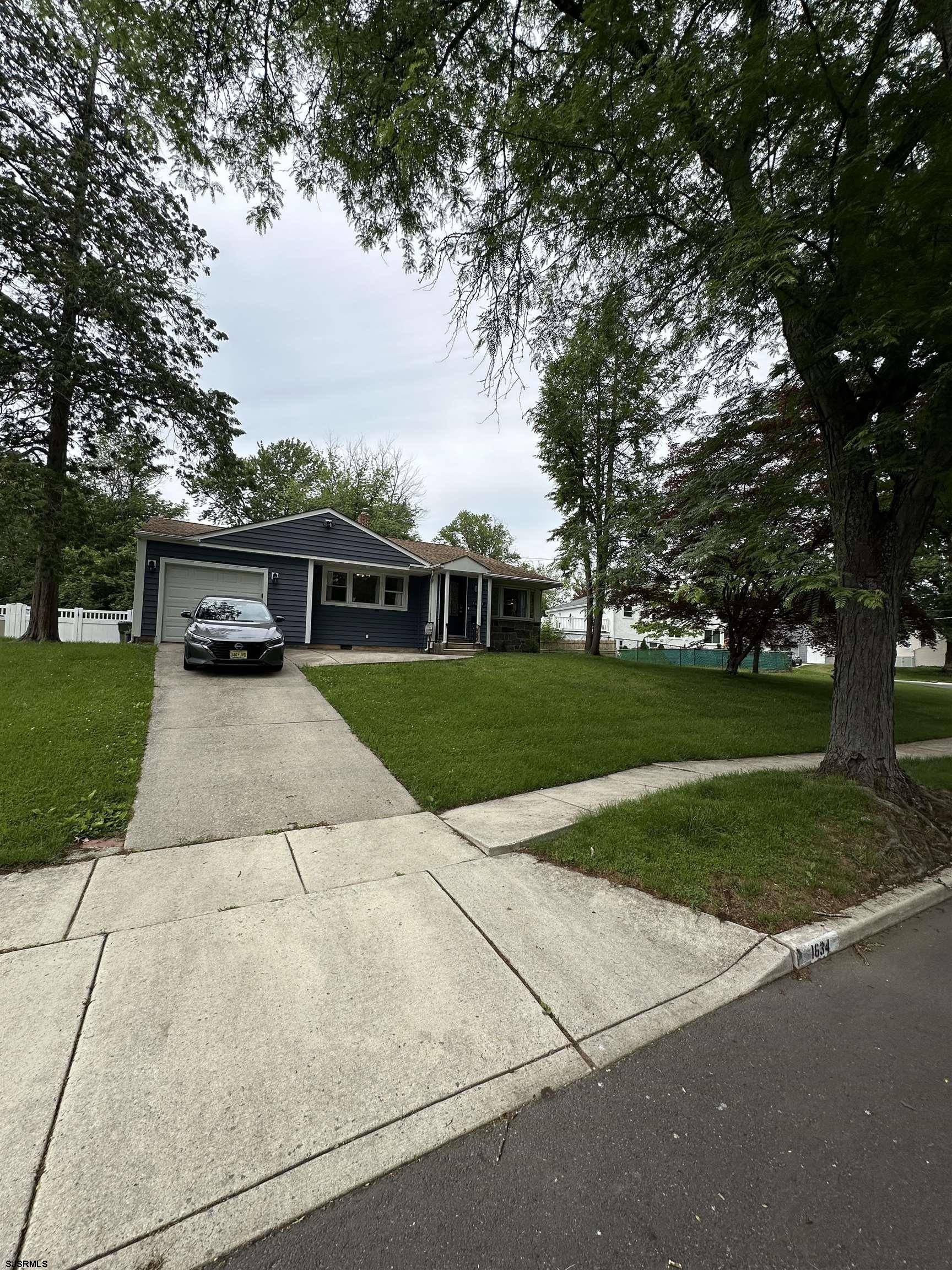 1634 S Bowling Green Dr, Cherry Hill, NJ 08003