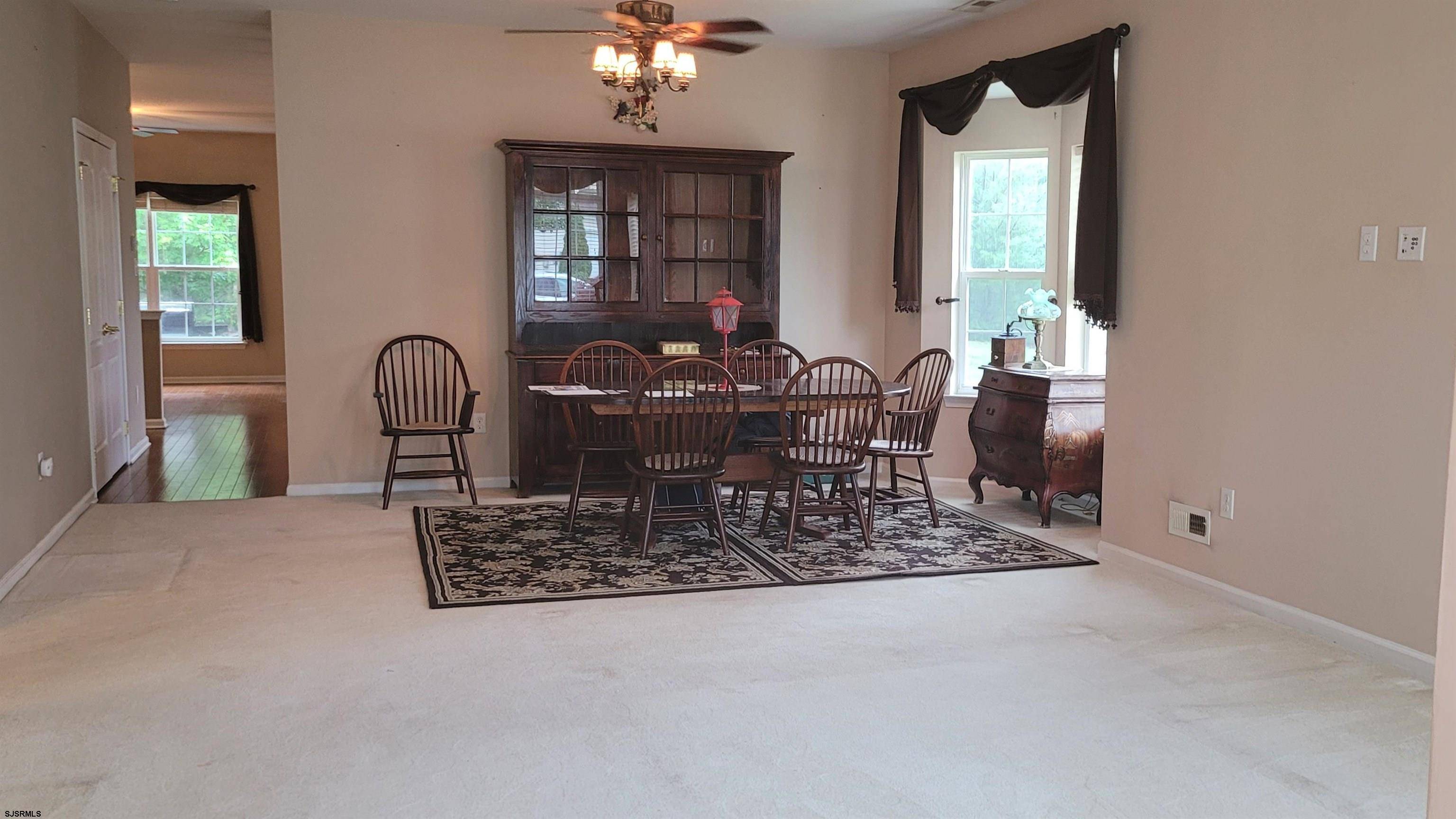Egg Harbor Township, NJ 08232,123 Bluebell Dr